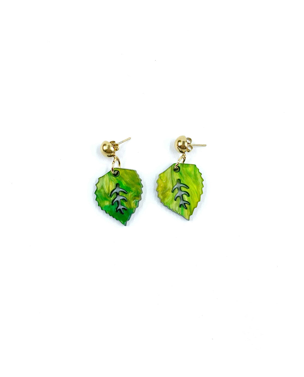Pendientes de hoja verde y broche dorado-3