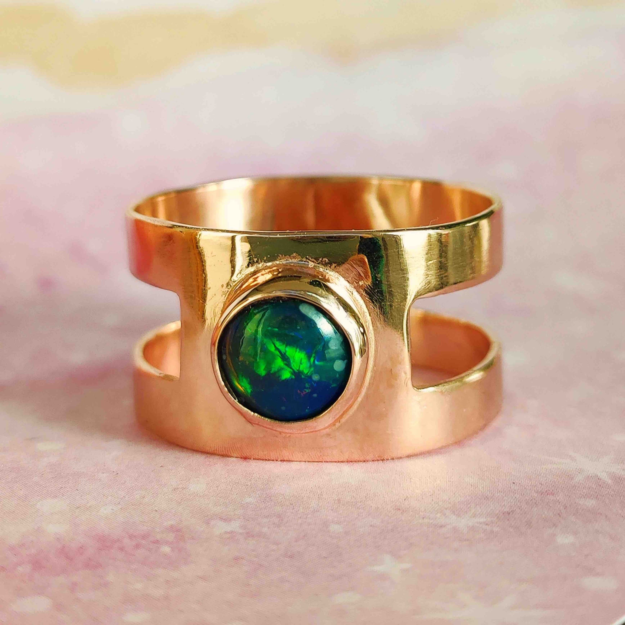 Anillo Ancho Egipcio con Ópalo-0